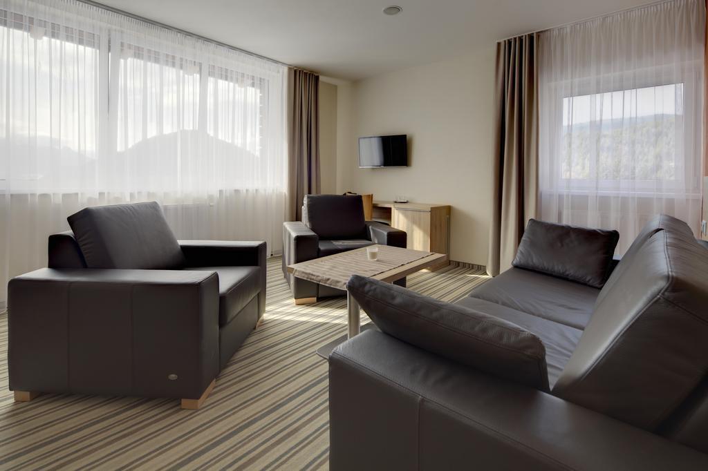 Hotel Havrania Zazriva Bagian luar foto