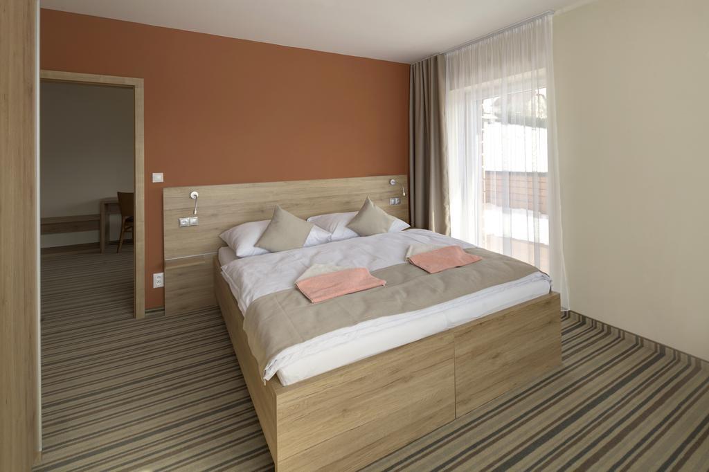 Hotel Havrania Zazriva Bagian luar foto